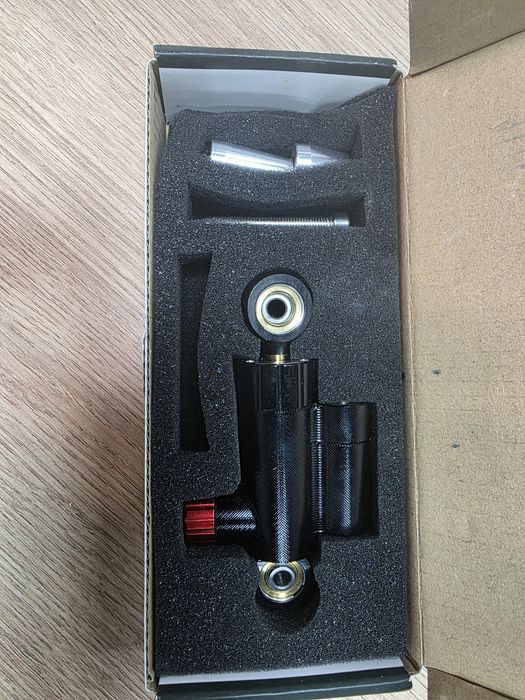 amortyzator/stabilizator skrętu do motocykla.