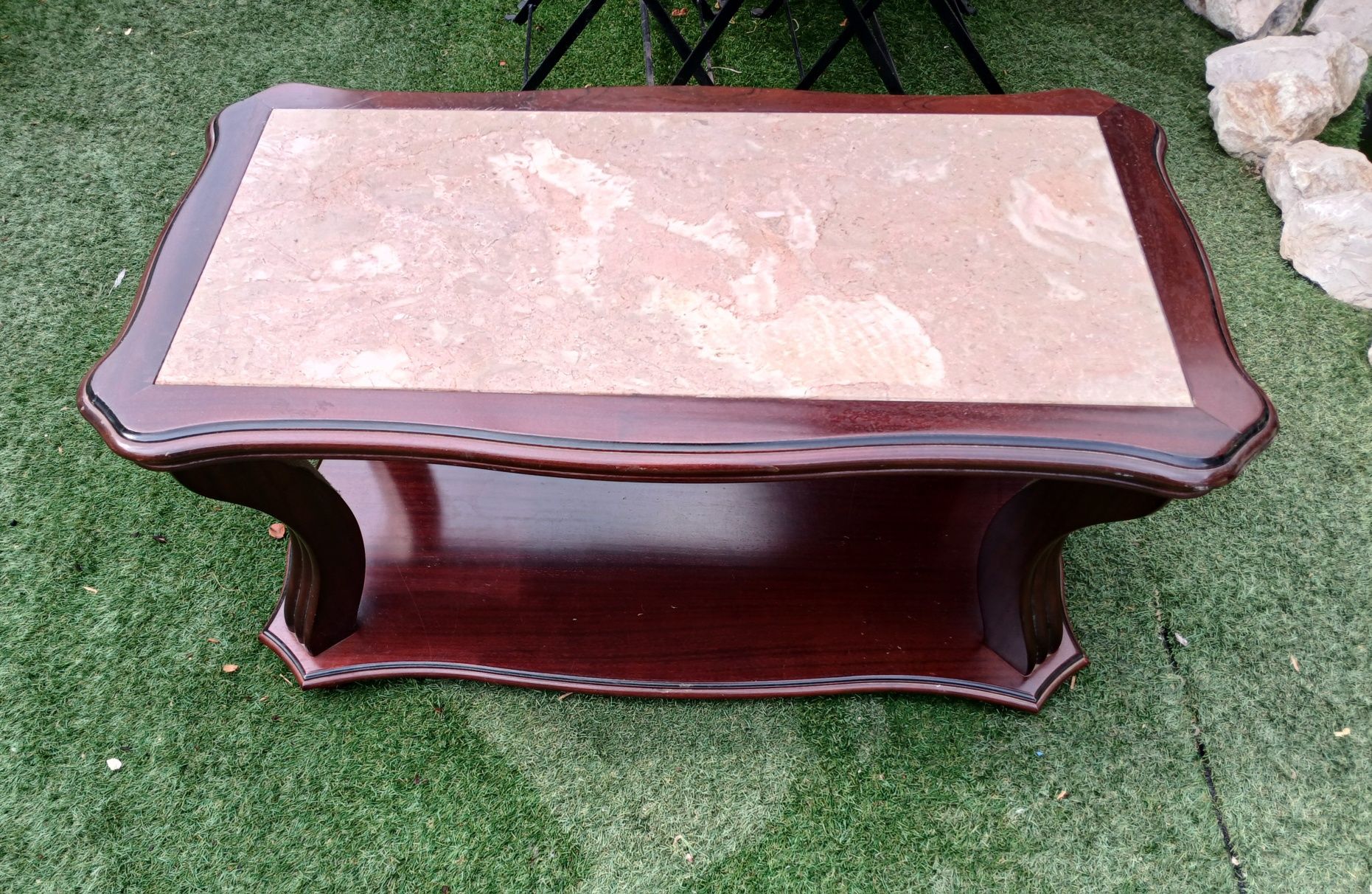 Mesa de centro em mogno