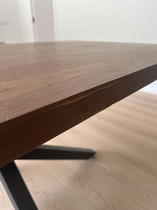 Mesa de Jantar 160cm folheado de nogueira