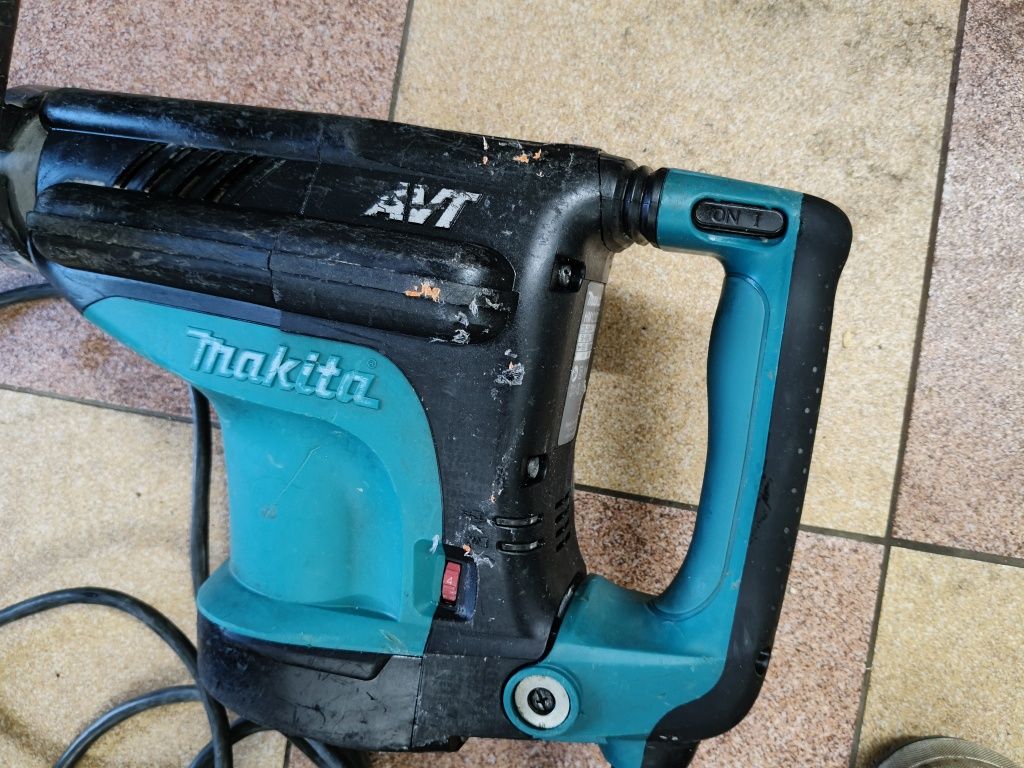 Makita hm1213C młot udarowy wyburzeniowy japoński oryginał
