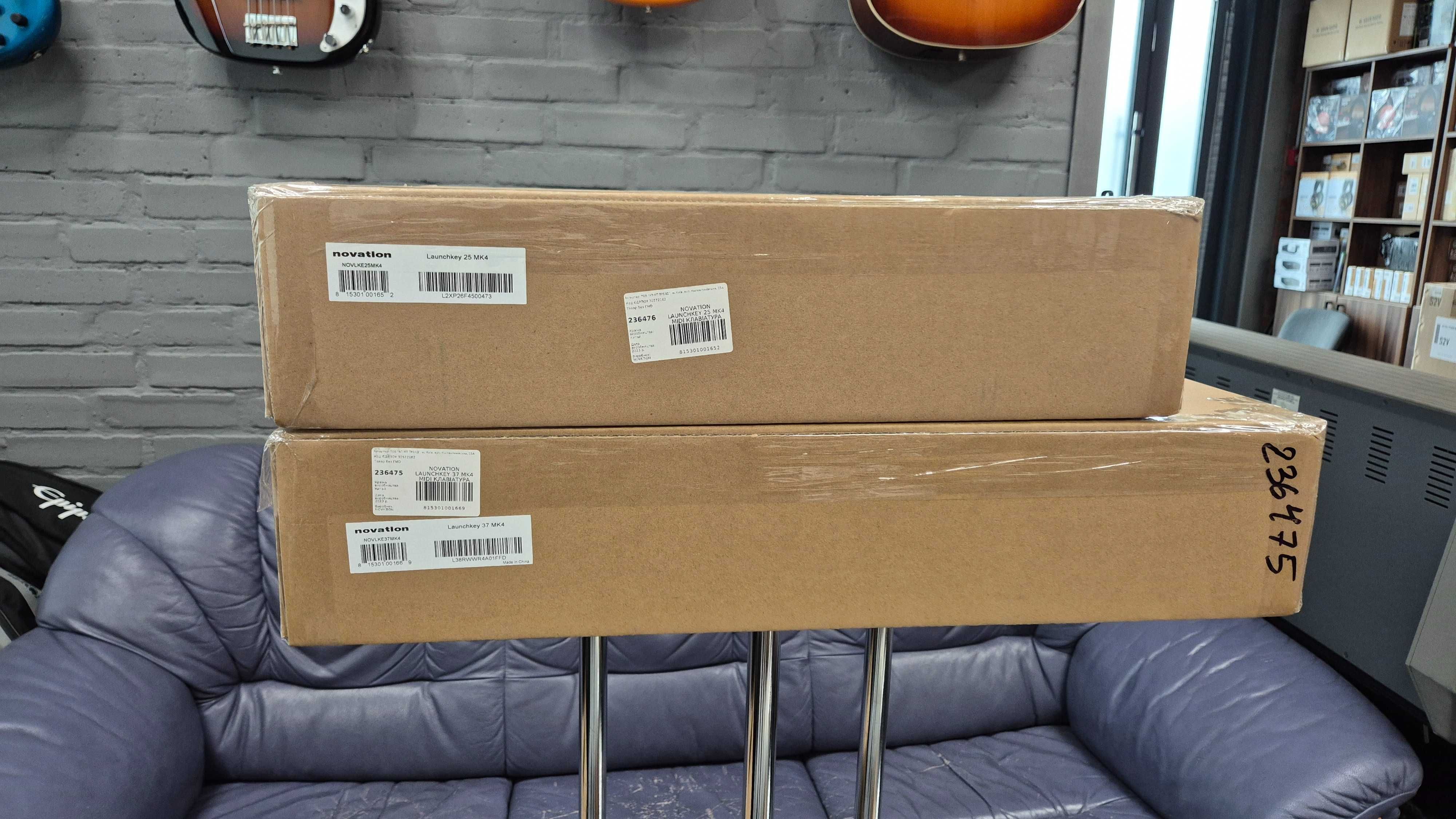 MIDI клавіатура NOVATION Launchkey 25 та 37 MK4