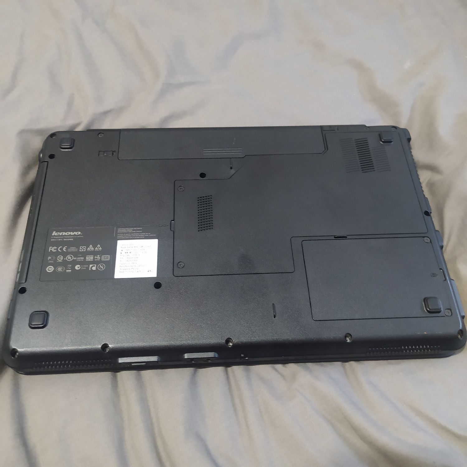 Продам ноутбук Lenovo g 555