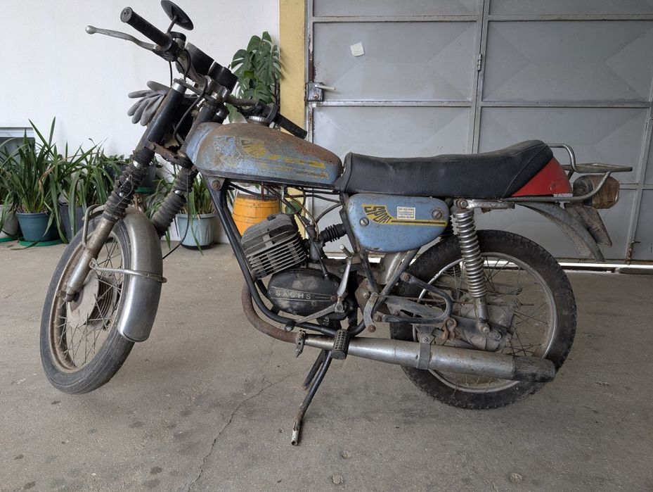 Motorizada Macal Famel 1983