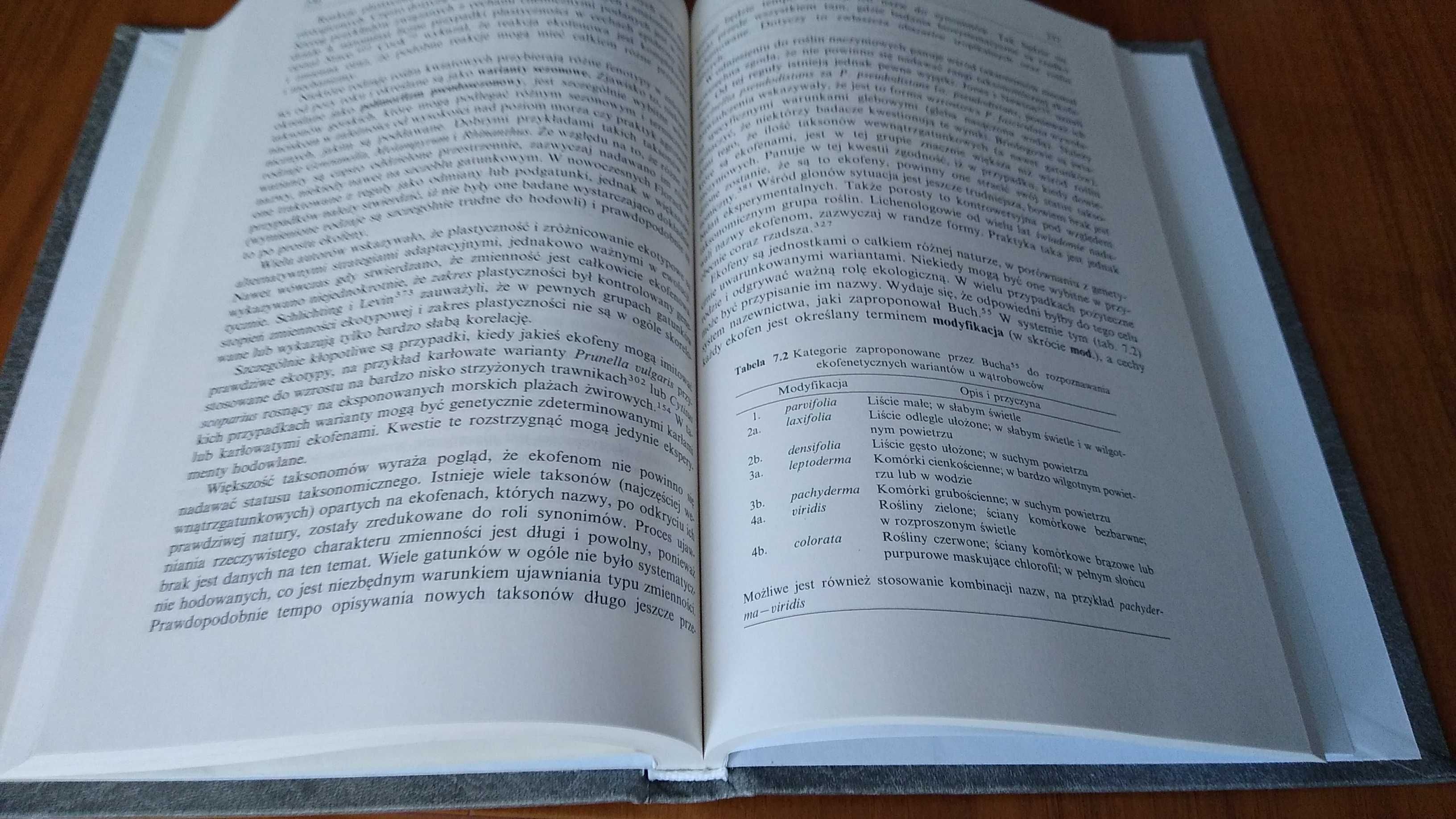 Taksonomia roślin i biosystematyka / Clive A. Stace