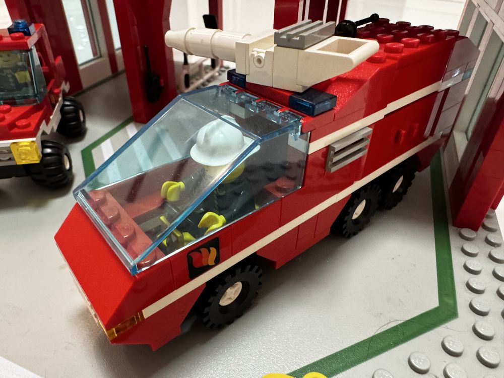 Lego System 6389 Fire Control Center 1990r!