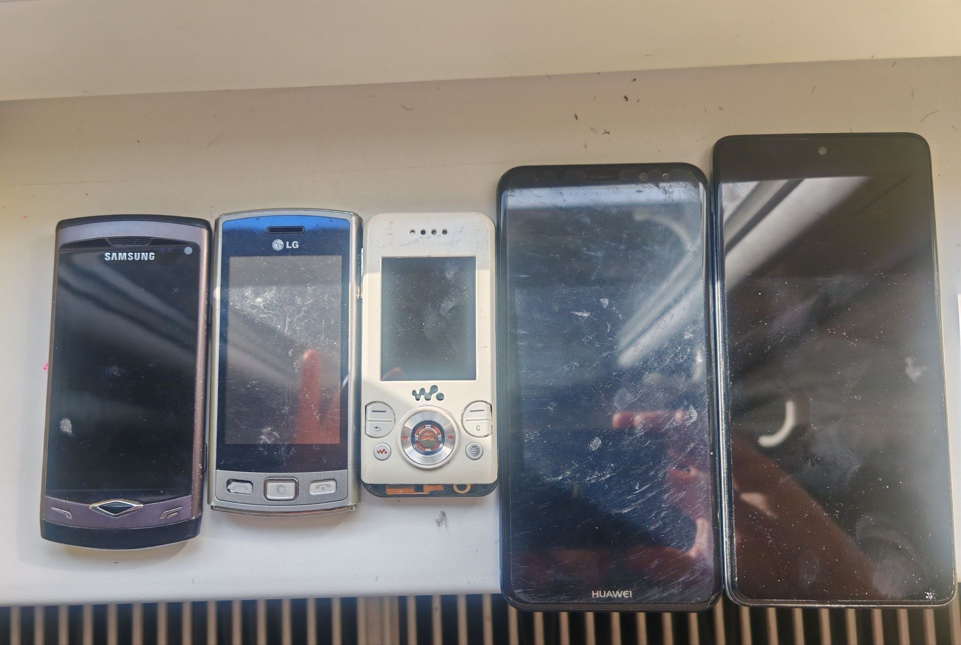 Samsung A71, Huawei mate 10 lite  i inne
