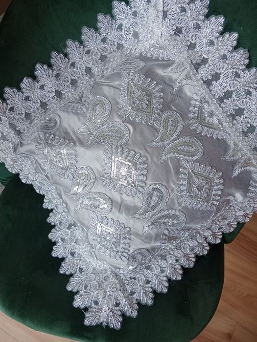 Poduszki z cekinami haftowane 40*40cm