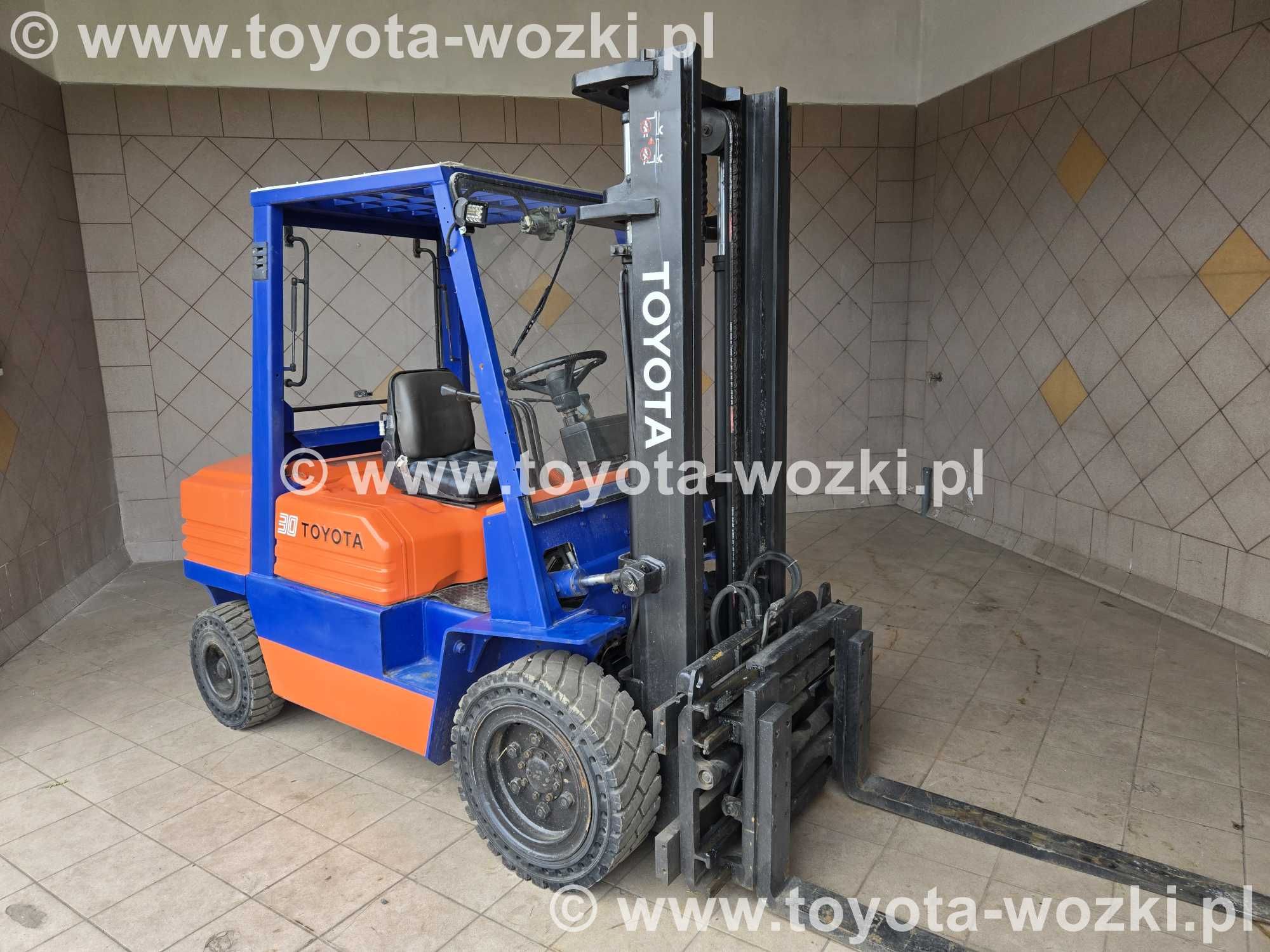 Wózek widłowy TOYOTA 5FD30 Pozycjoner przesuw b. TOYOTA 5FDF30  Linde