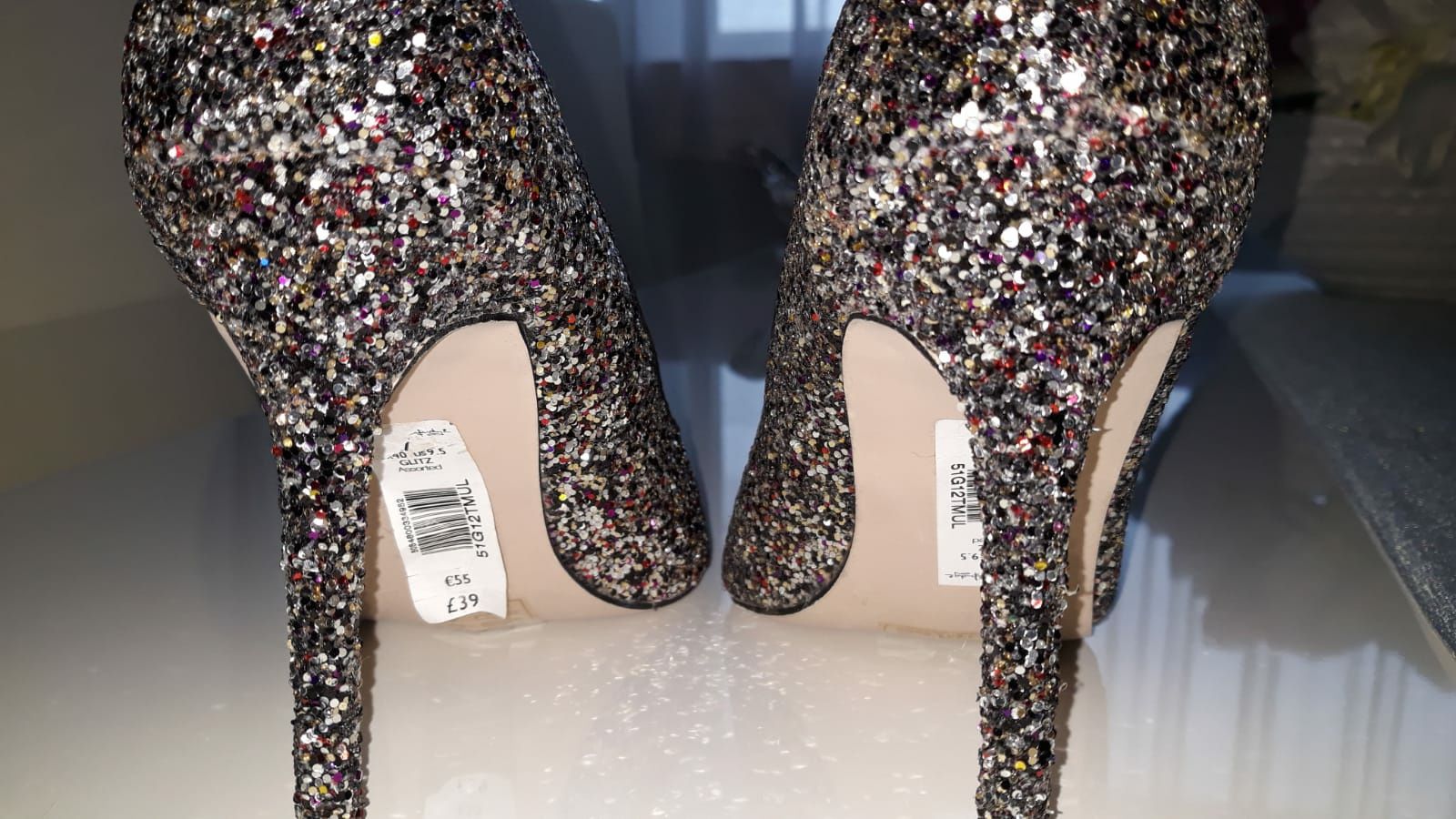 Buty damskie na szpilce Miss Serfigie rozm 40 Nowe