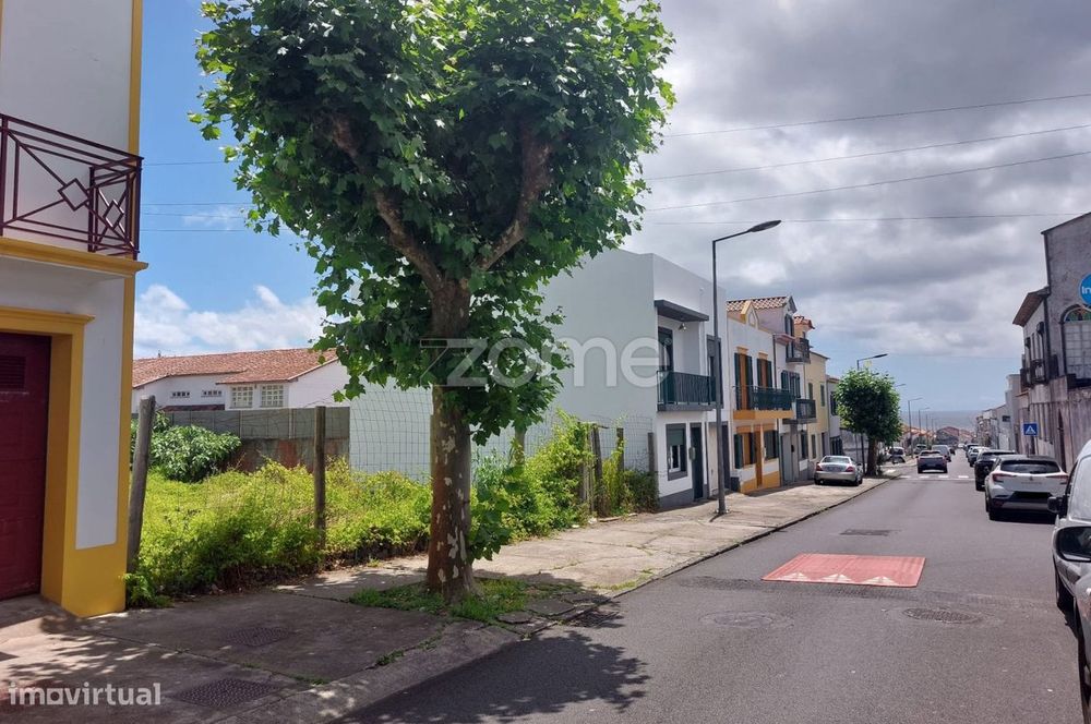 Lote para construção Rua Pintor Domingos Rebelo em Ponta Delgada