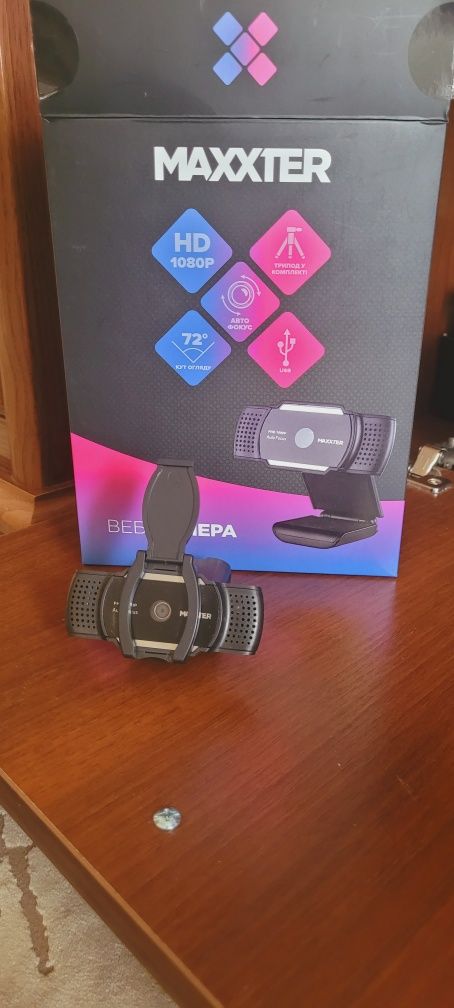 Нова веб камера Maxxter