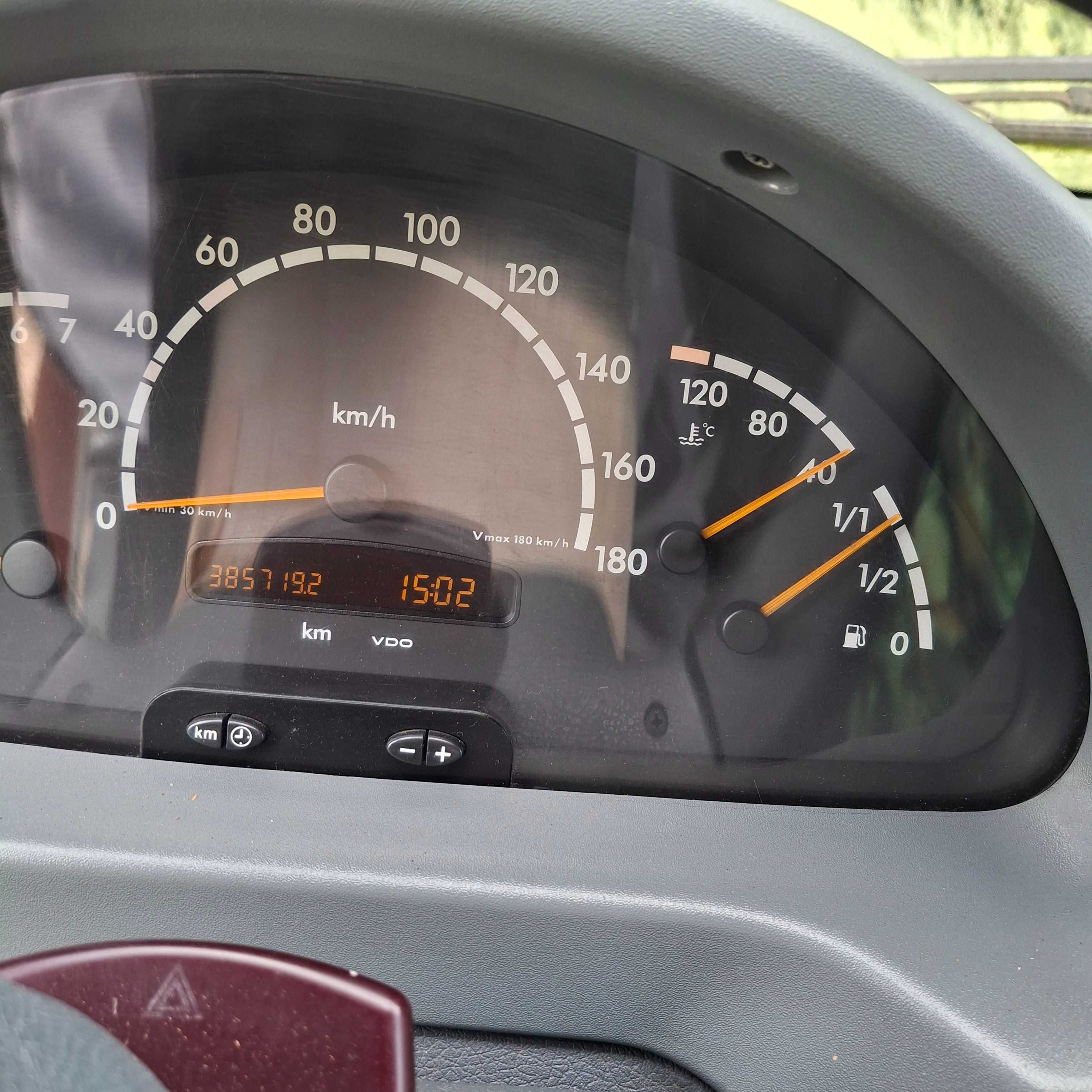 Mercedes Sprinter 308 CDI 2000r – sprawny, do drobnych napraw