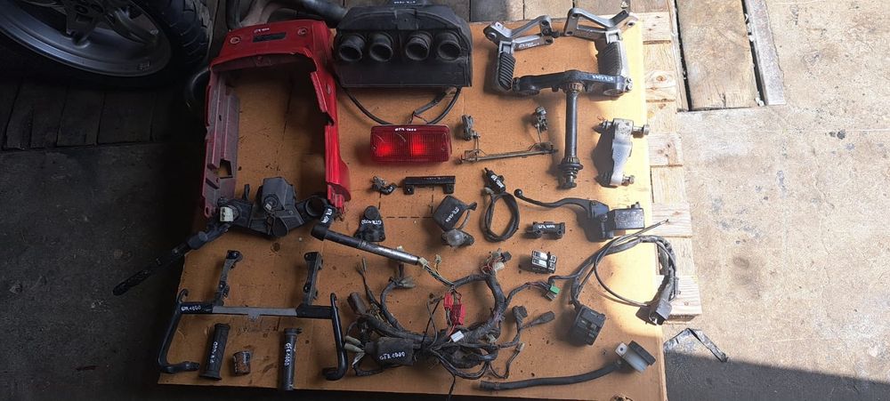 Kawasaki gtr 1000 części  czasza