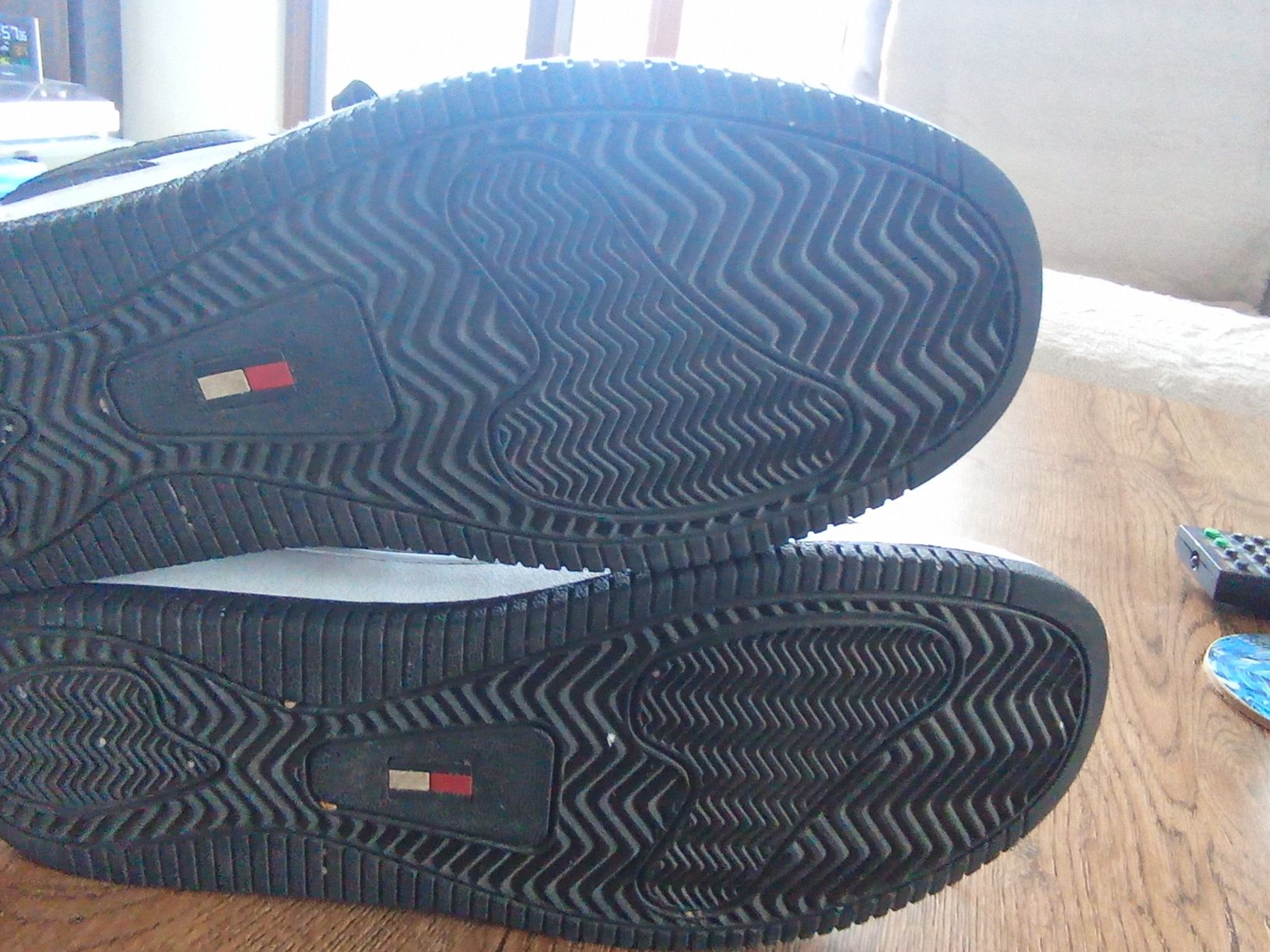 Tommy Jeans Sneakersy Retro Low Fancy EN0EN02103 Czarny
Sneakersy Retr