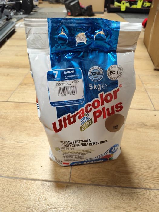 Fuga Mapei 135 złoty pył