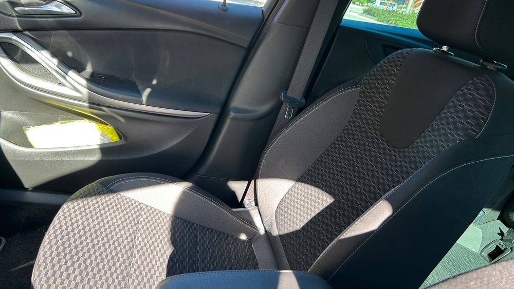 Opel Astra Sports Tourer 1.2 130 cv