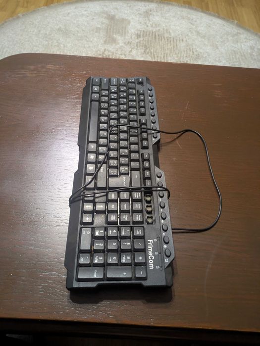 Продам клавиатуру