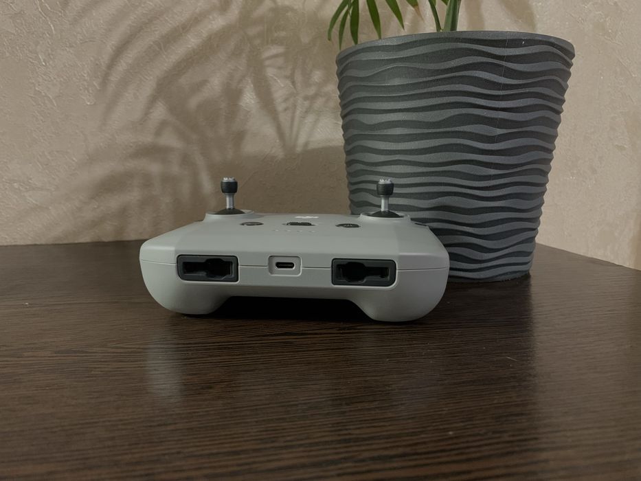 Пульт DJI RC-N1C (Mavic), стан 10/10, підходить для симуляторів на ПК