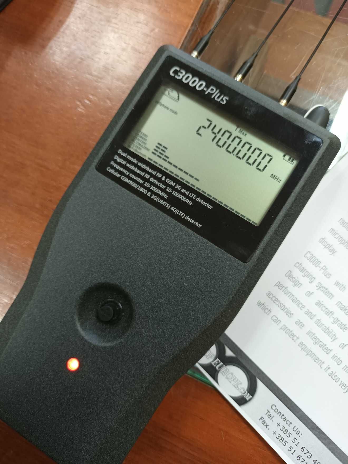 Wykrywacz kamer i podsłuchów HAWKSWEEP C-3000 Plus - kompletny zestaw