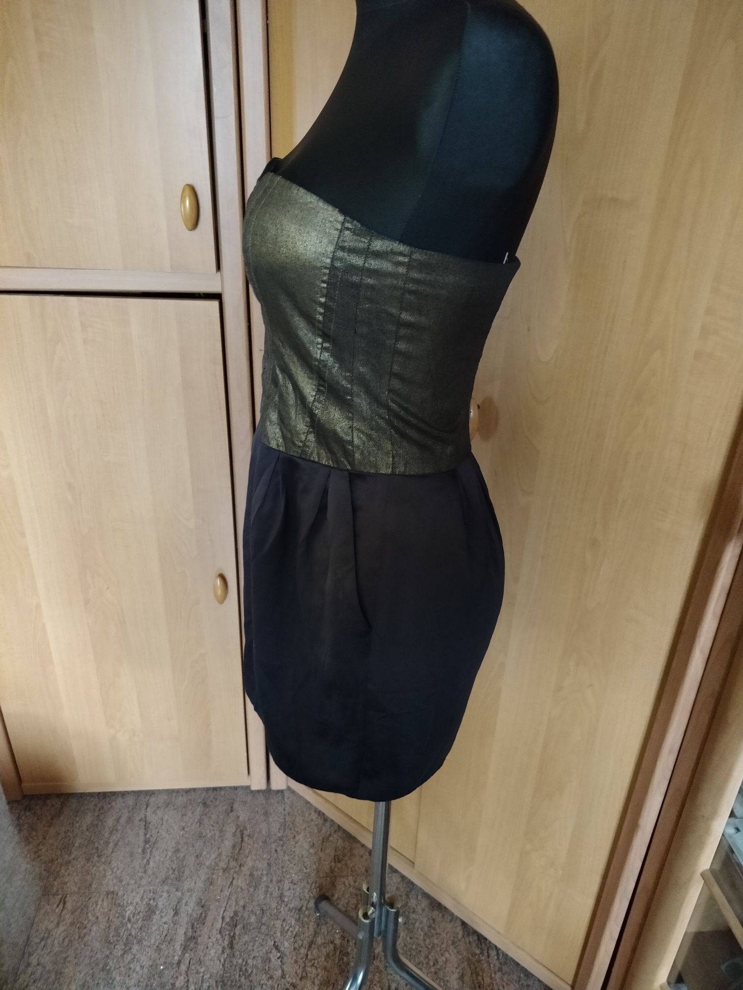 Mini sukienka Bershka L złoto-czarna