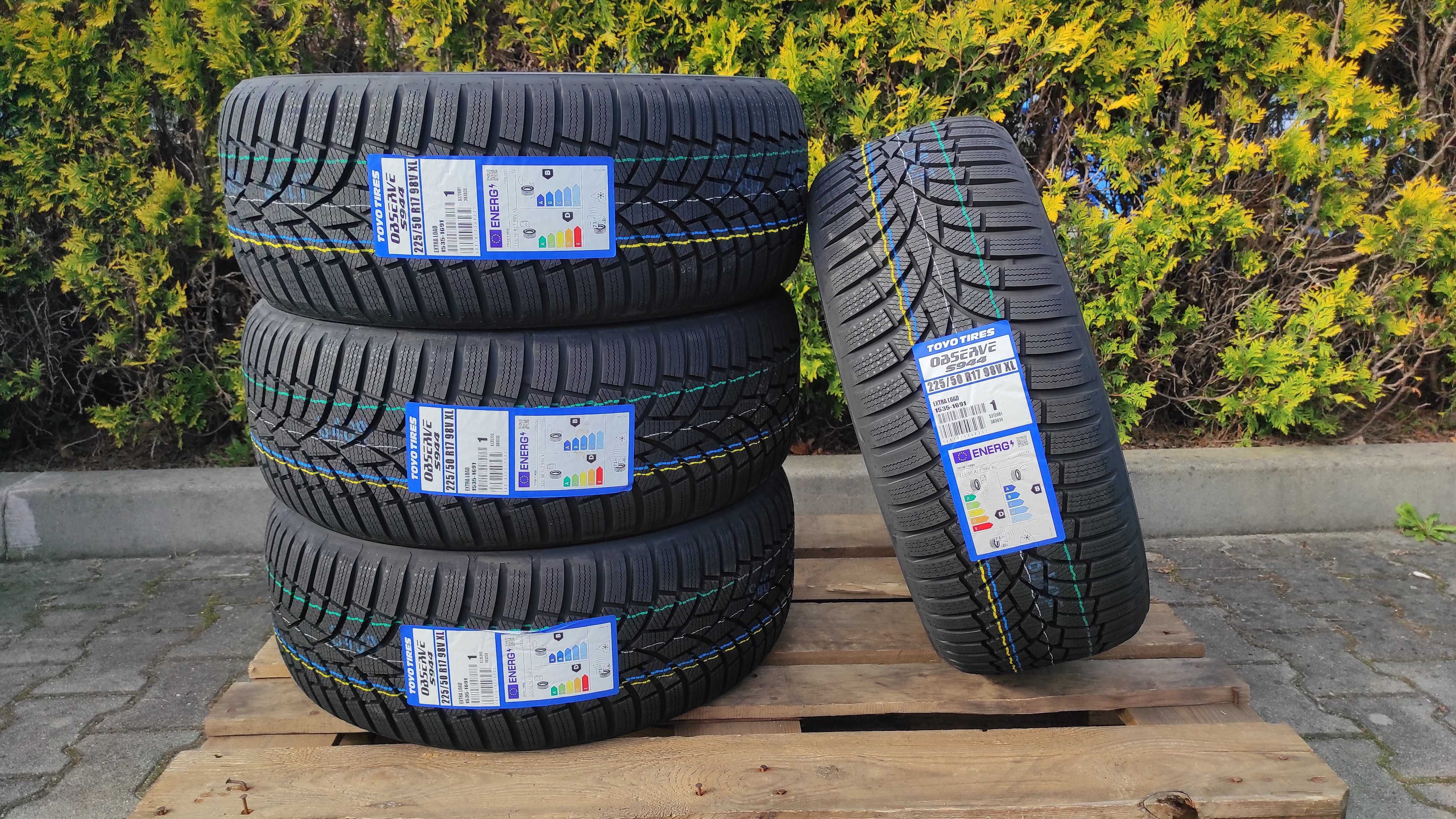 NOWE Opony zimowe 4x 215/50 R17 Toyo Observe S944 wyprzedaż wysyłka