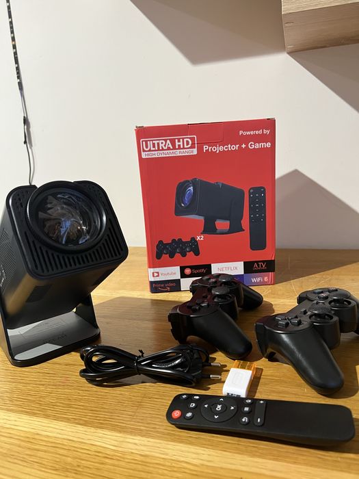 Проектор (HY320 PRO) з іграми та джойстиками Android 11