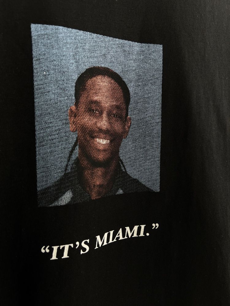 Футболка Travis Scott It’s Miami  Free The Rage Logo