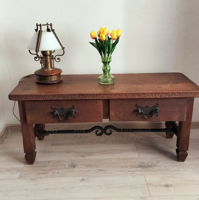 Stary stół drewniany dębowy z szufladami i kutymi elementami