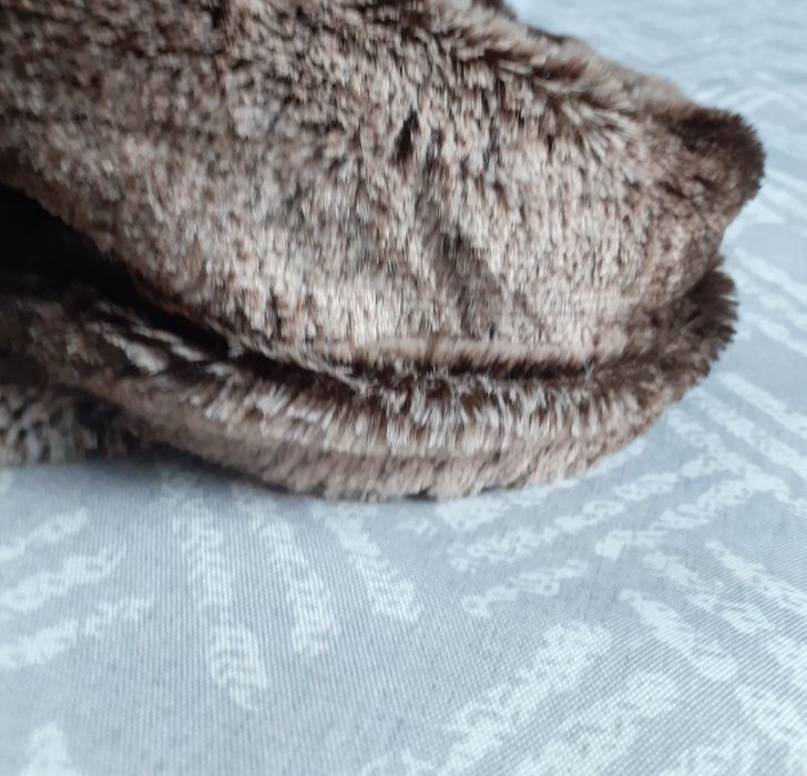 Komin z futra sztucznego