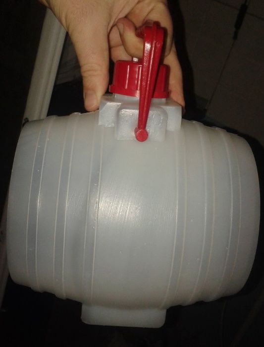 Емкость бочка 2 литра новая ємність