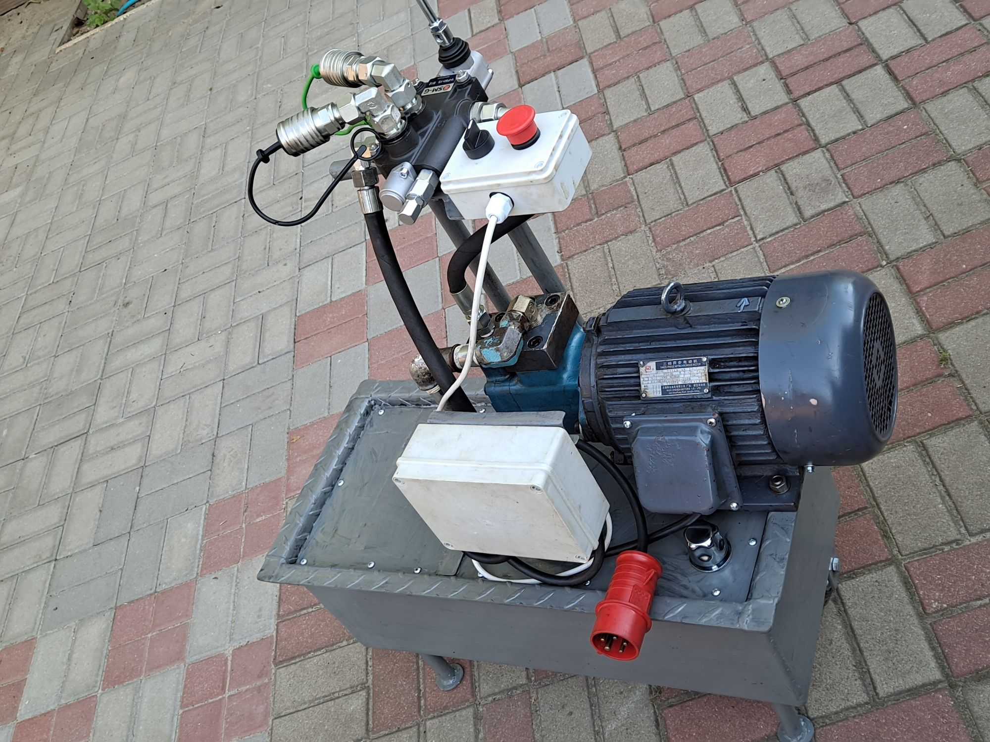 Agregat hydrauliczny.