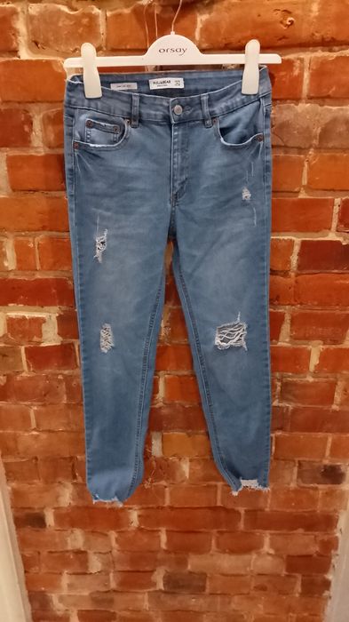 Dżinsy damskie pullbear