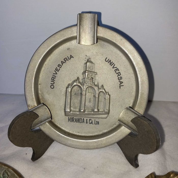 Cinzeiro publicitário