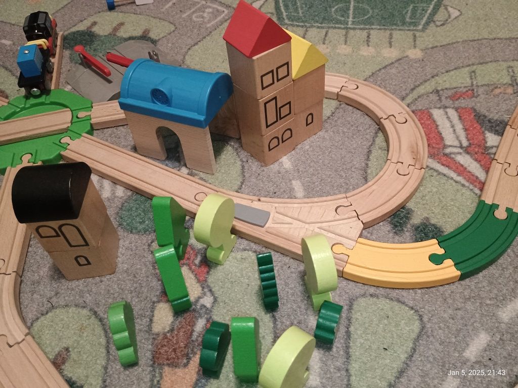 Lilabo Playtive kolejka jak Brio