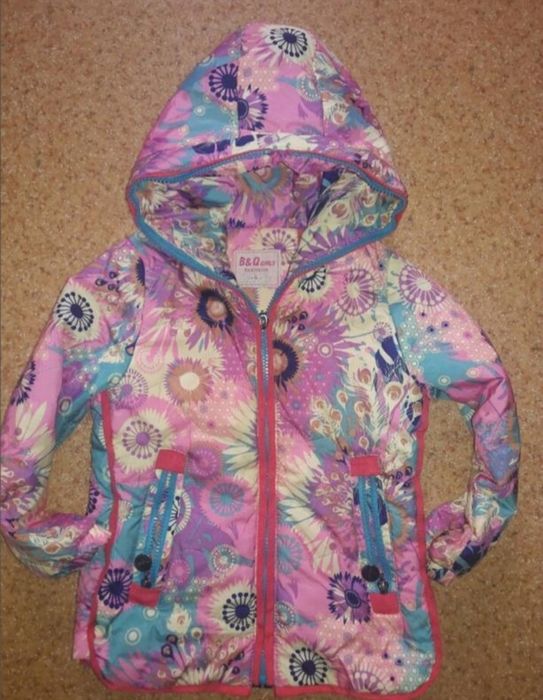 Демі куртка 104 см,буде довше.