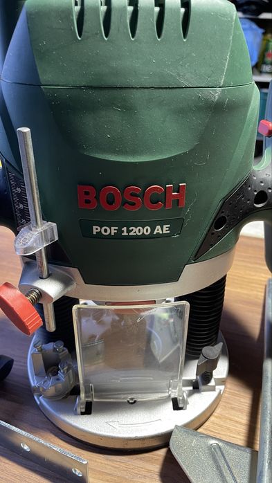 Frezarka górnowrzecionowa BOSCH POF 1200 AE