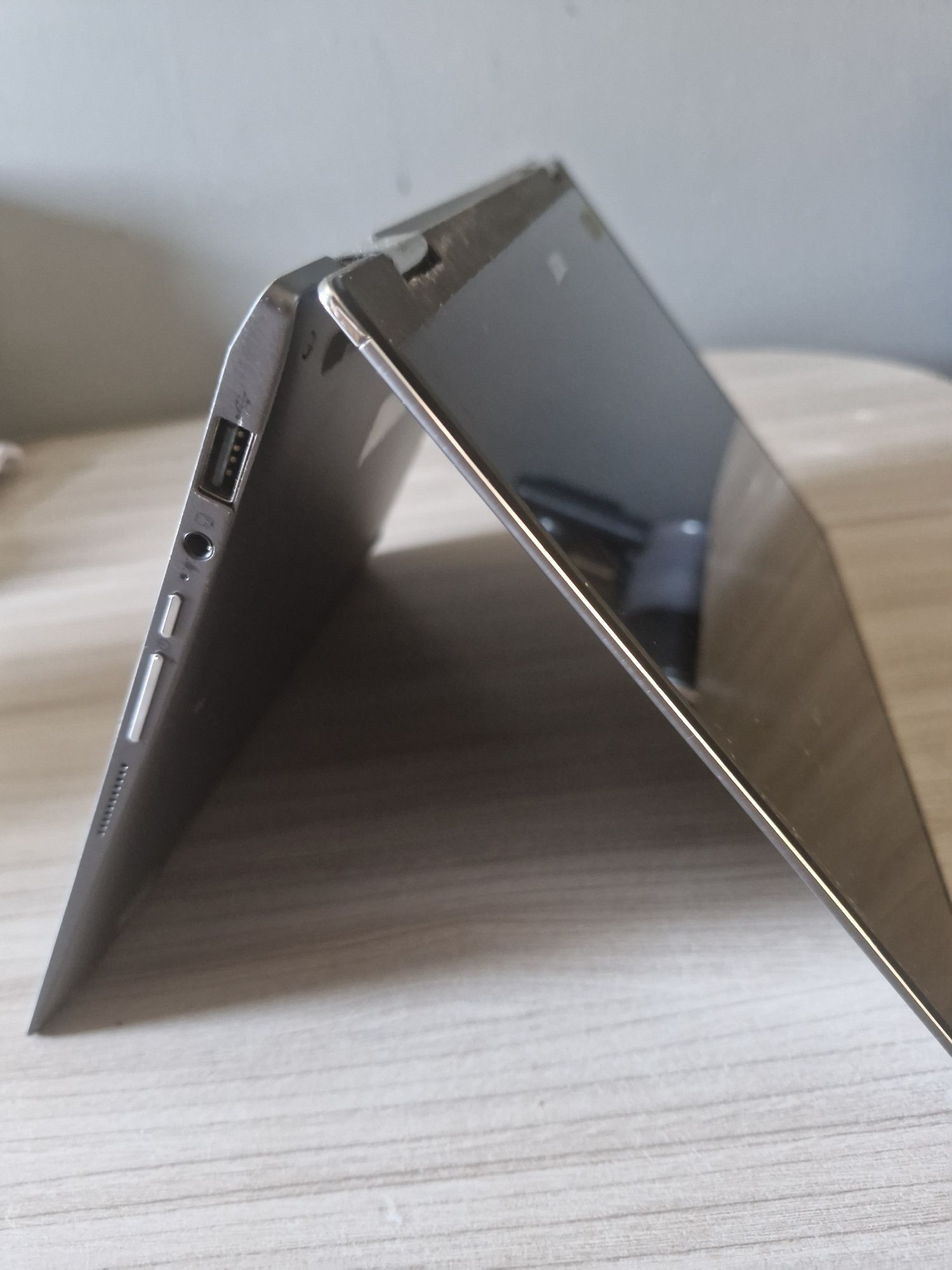 Sprzedam laptop Acer Spin 1 z ekranem dotykowym
