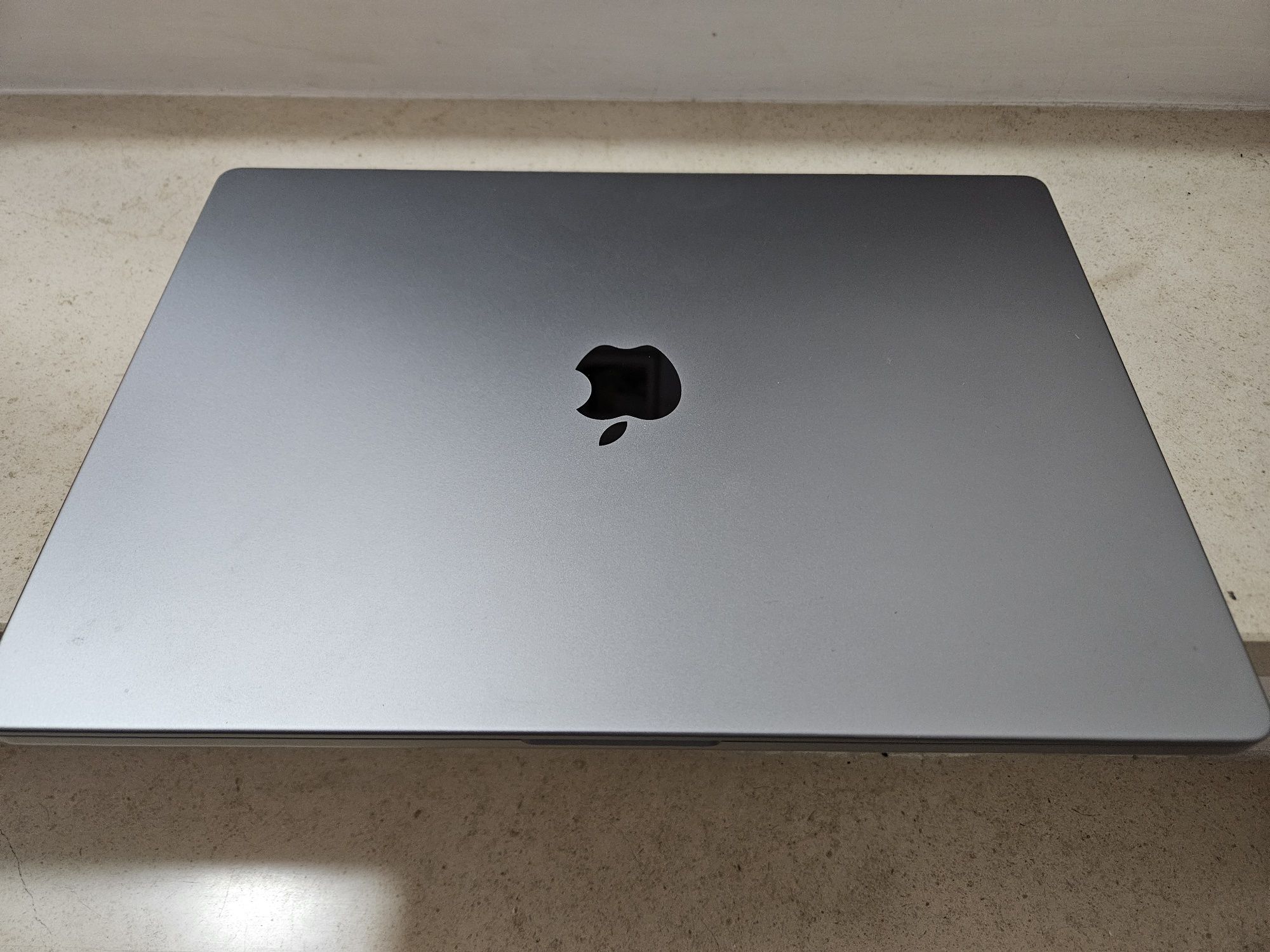 Macbook Pro 16 M1 Pro 16GB/512GB space gray