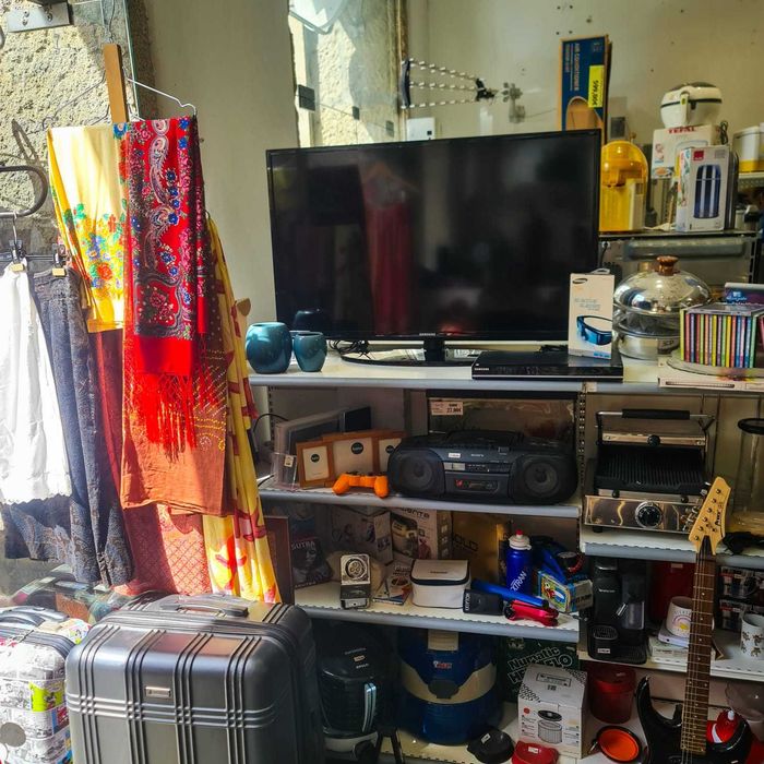 TV LED Samsung 40” UE40EH5000 (Full HD, 2x HDMI, USB Movie) – com base