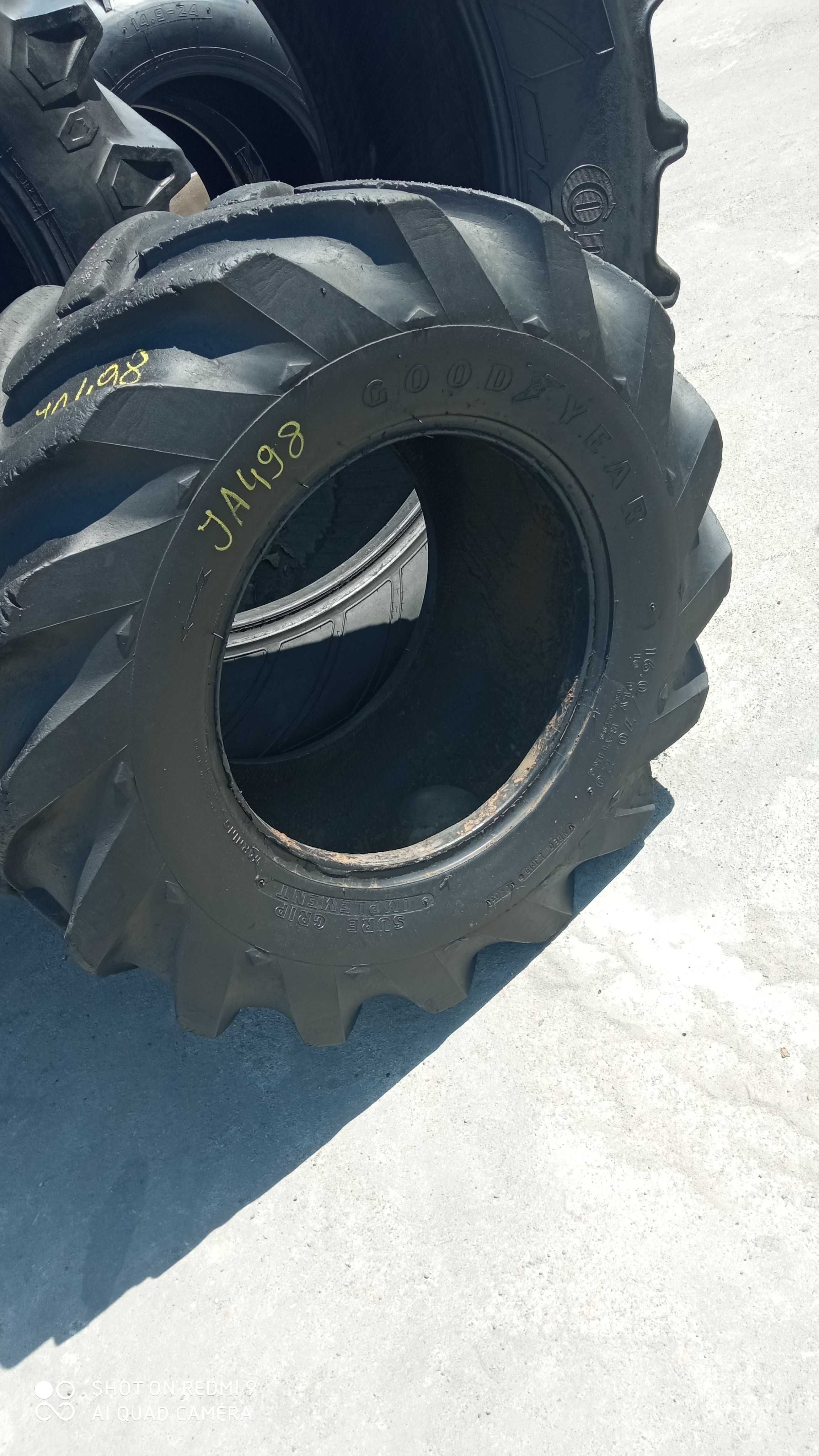 16.0/70-20 Goodyear SuperGrip JA498