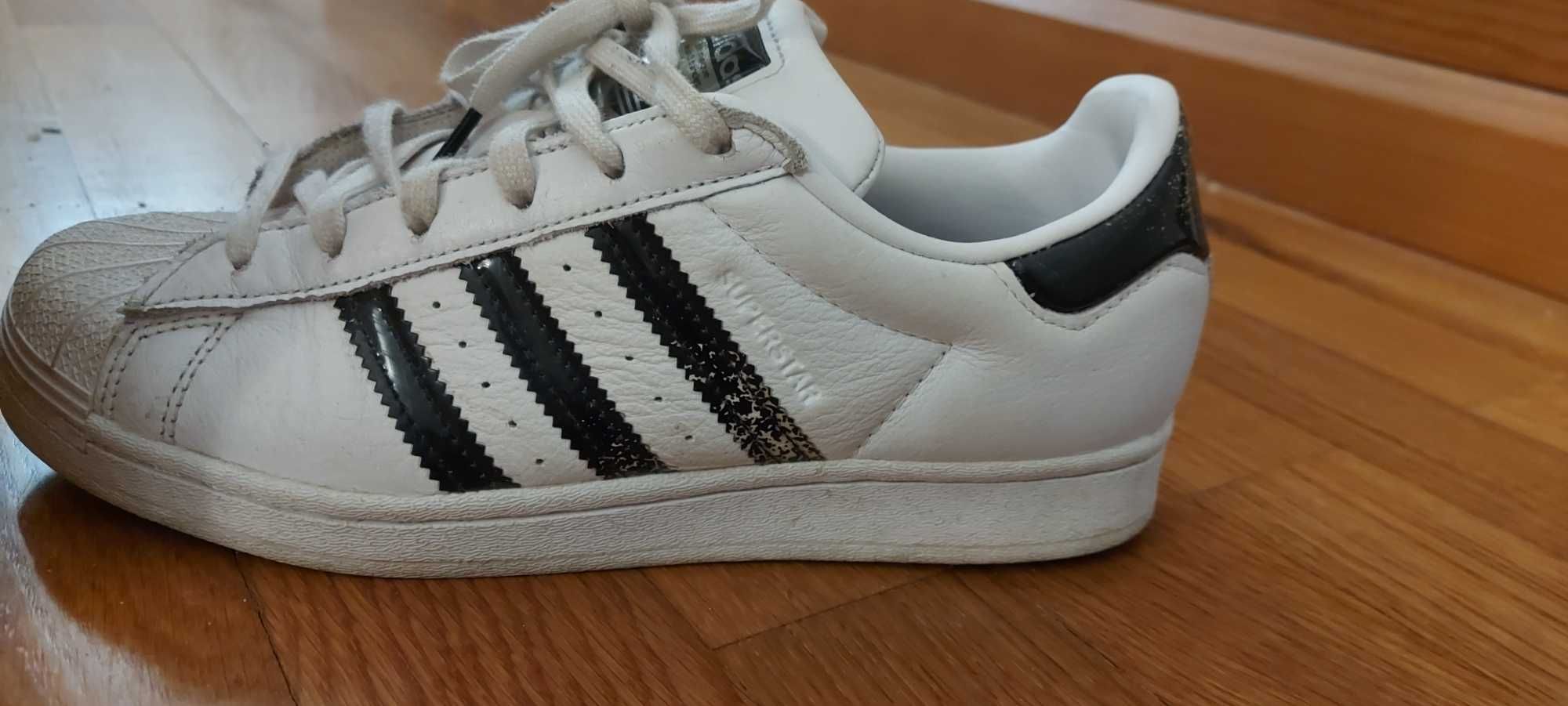 Adidas superstar pouco uso