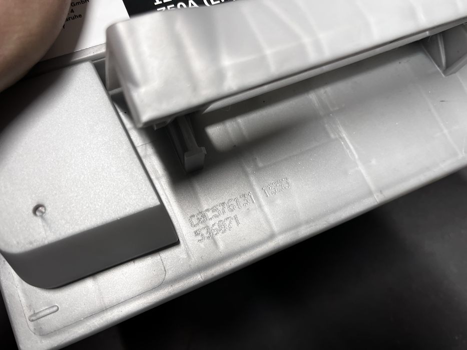 Акумулятор Bosch 74Ah 750A R+