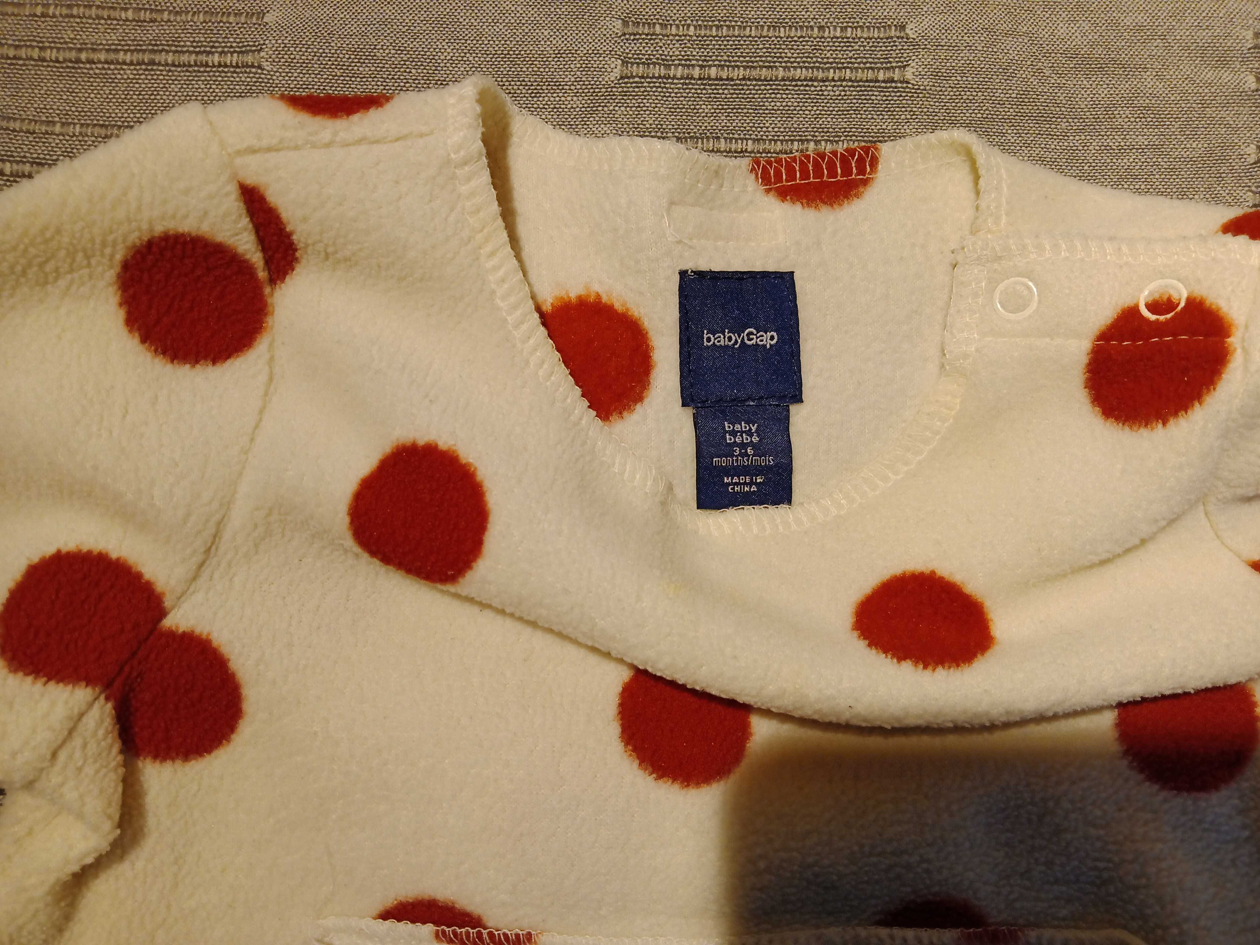 bluza polarowa BabyGap 3-6 m-cy rozm. 68 zapinana na ramieniu_jak nowa
