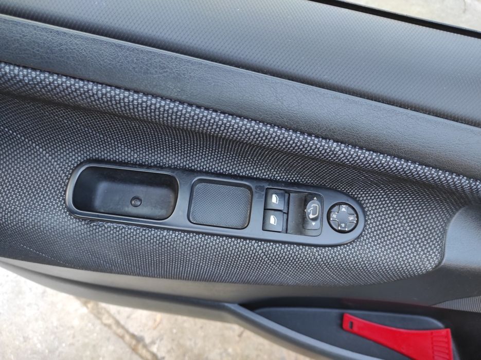 Продам автомобиль Pegeout 207sw