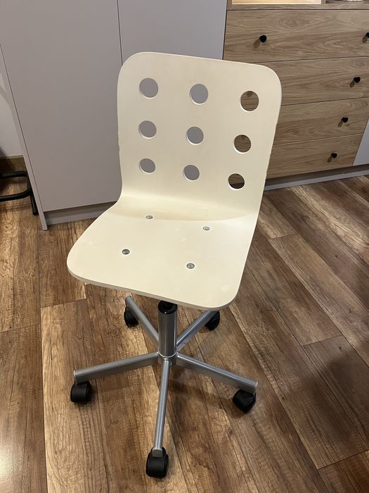 Krzeslo obrotowe, regulowane, biale