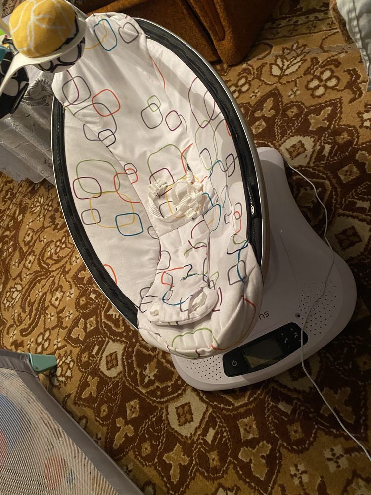 Укачивающий центр 4moms