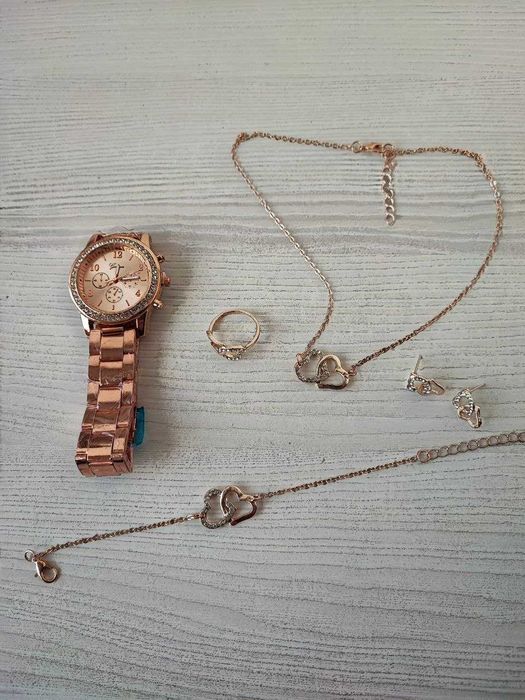 Набір із 6 предметів Розкішний годинник із рожевого золота