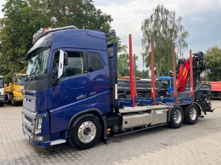 Volvo FH16 650 6X4 PALFINGER EPSILON M12Z83 do drzewa  2581 VOLVO FH16 650 6X4 WECHSELSYSTEM Palfinger EPSILON M12Z83 do lasu