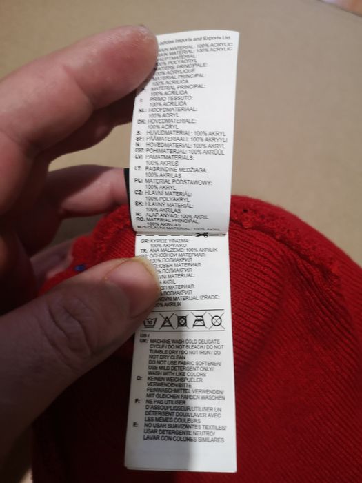 Продам зимнюю шапку ADIDAS NHL  Montreal