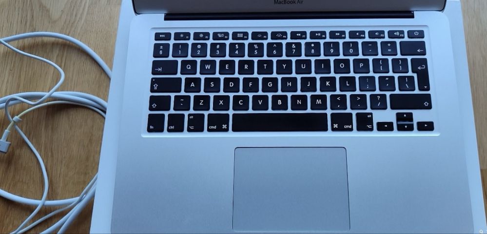 MacBook Air 13 2017 r. 13.3/1.8GHz/128GB A1466. Stan Bardzo Dobry